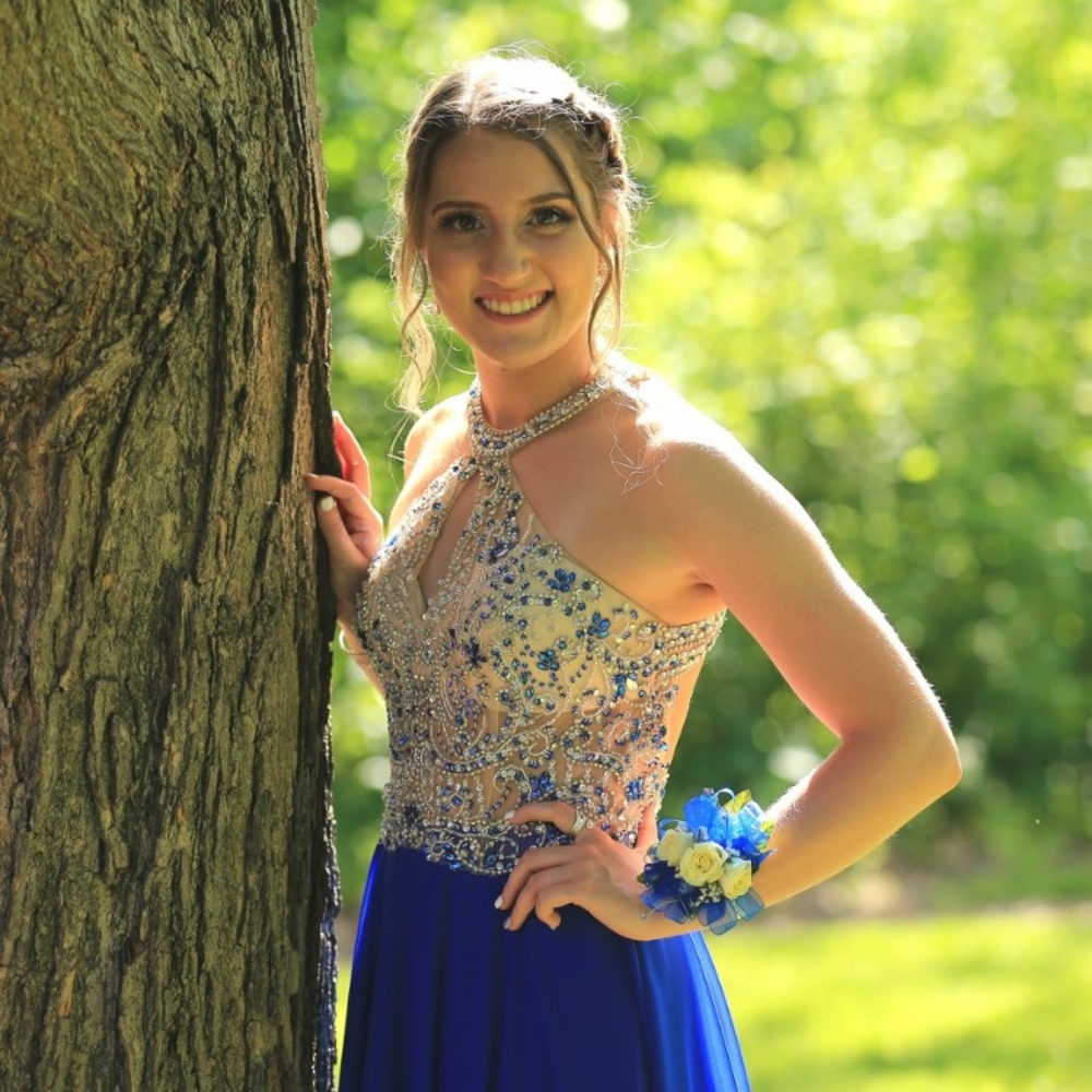 Selling this prom dress! - Picture 2 of 2